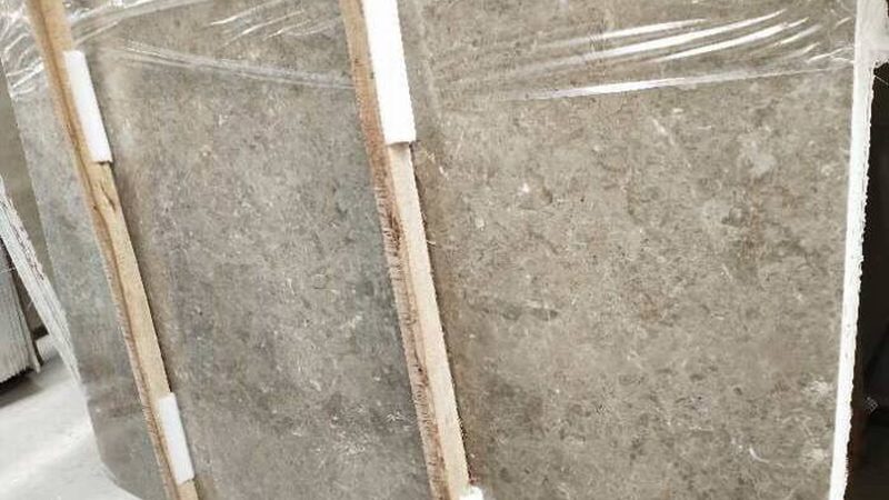 石英石台面在商用厨房中的应用场景十分广泛，以下列举几种常见场景：